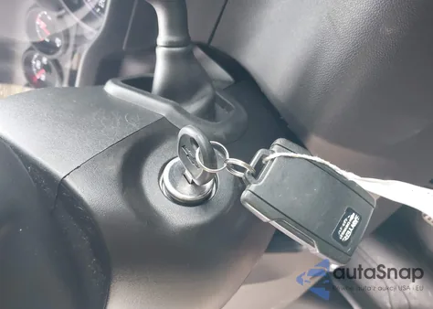 2020 Chevrolet Silverado 1500 4Wd Standard Bed Custom z USA, uszkodzony, nr VIN 1GCRYBEH9LZ356599